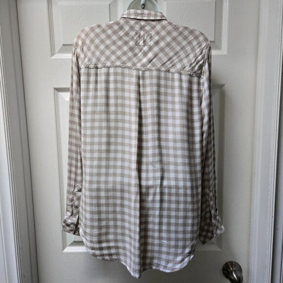 Rails Hunter Powder Wheat Button Up Shirt - Picture 4 of 8